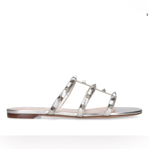 Valentino Garavani
Tonal Rockstud Flat Leather Slide Sandals 7-7.5 38 European - Picture 3 of 14
